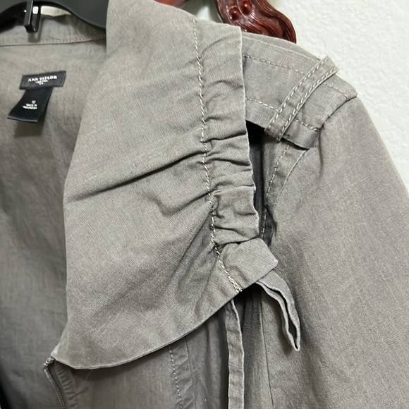 Ann Taylor structured jacket with style! - Picture 4 of 7